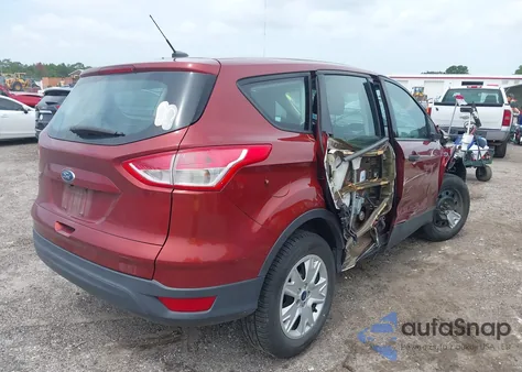 2015 Ford Escape S z USA, uszkodzony, nr VIN 1FMCU0F76FUC01503
